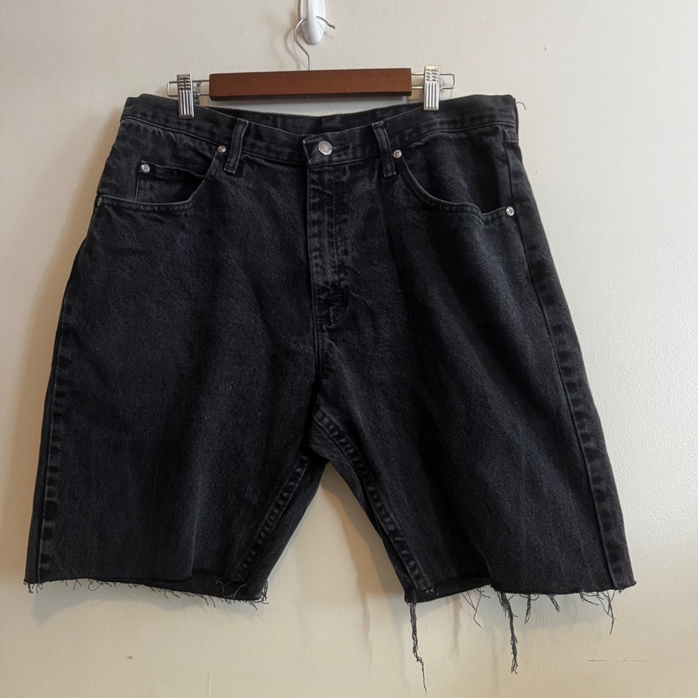 Wrangler Men's Black Cut Off Cotton Denim Shorts 36x29 Relaxed Fit Grunge 90s